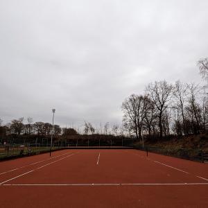 Moderner Ganzjahresplatz und Flutlichtzauber: SG Elte setzt auf Tennis rund um die Uhr