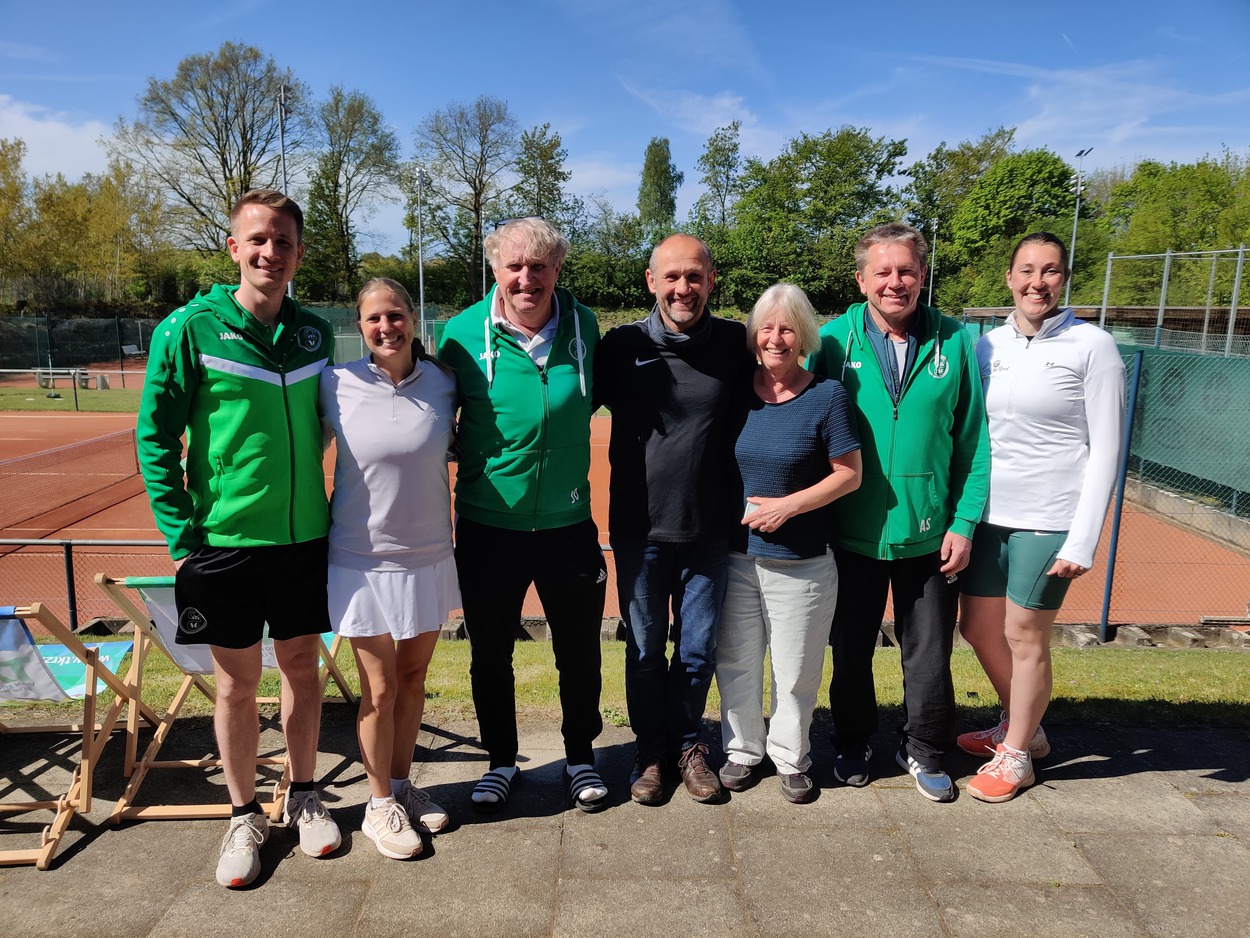 Saisoneröffnung bei bestem Tenniswetter